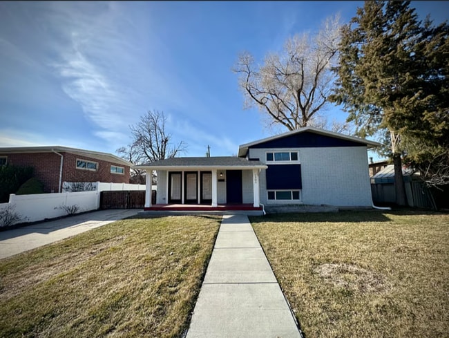 Photo - 1305 Valentine St