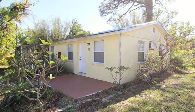 Building Photo - 255 Pineapple St Rental