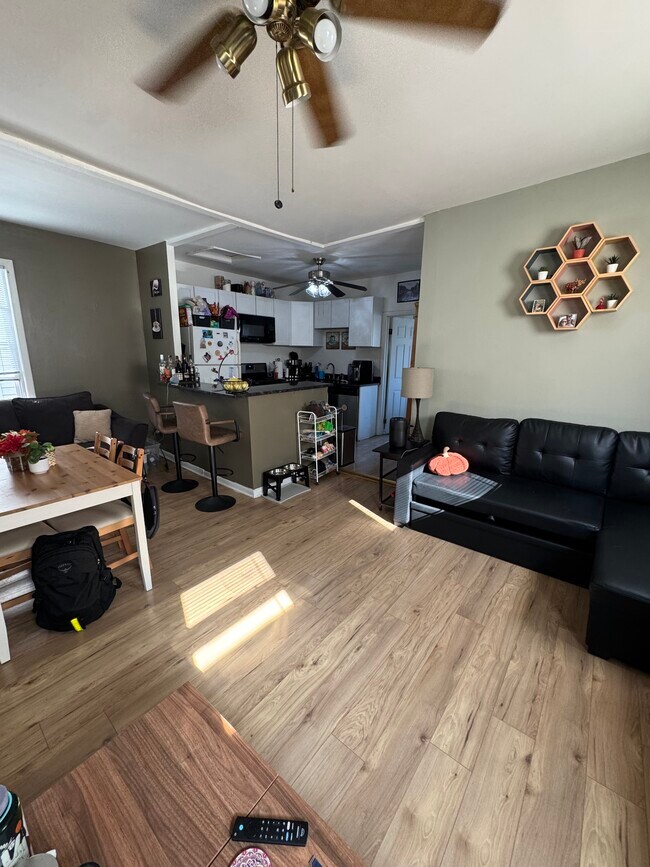 Photo - 1929 N Sheffield Ave Unit 2R