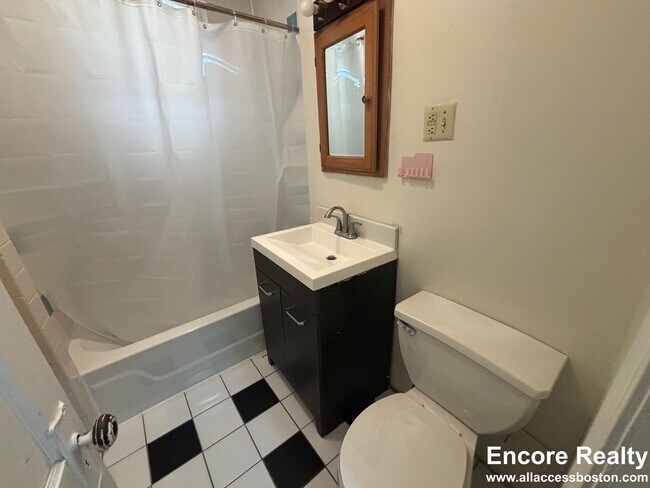 Photo - 103 Gordon St Unit #4
