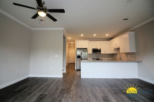 Photo - 1813 Stable Ln