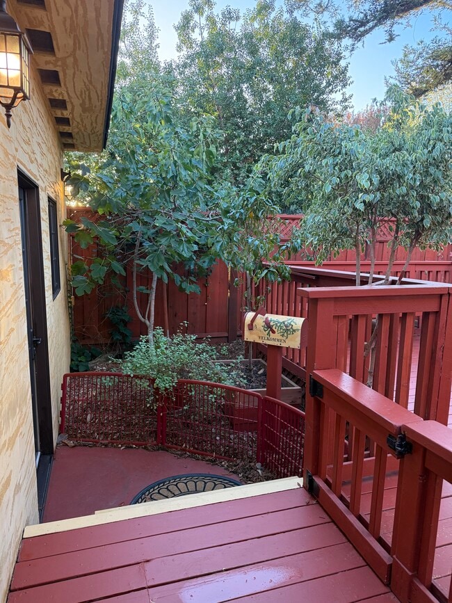 Photo - 312 Crest Dr Unit Cottage