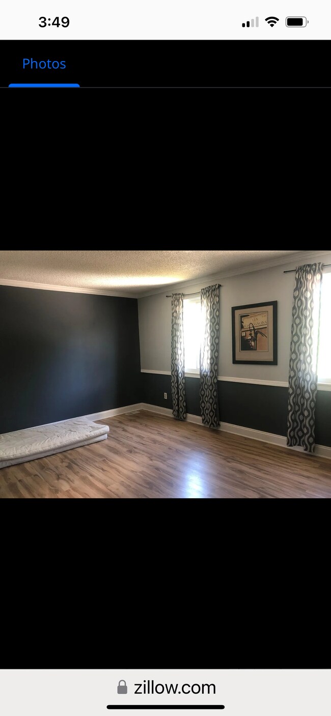 Living - 42427 Barchester Rd Townhome