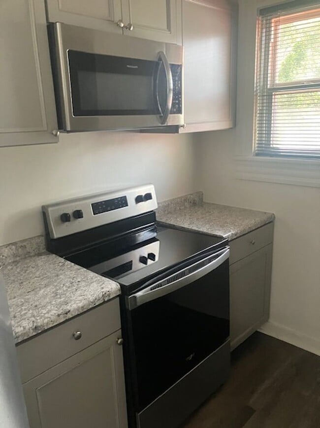 Photo - 803 E Washington St