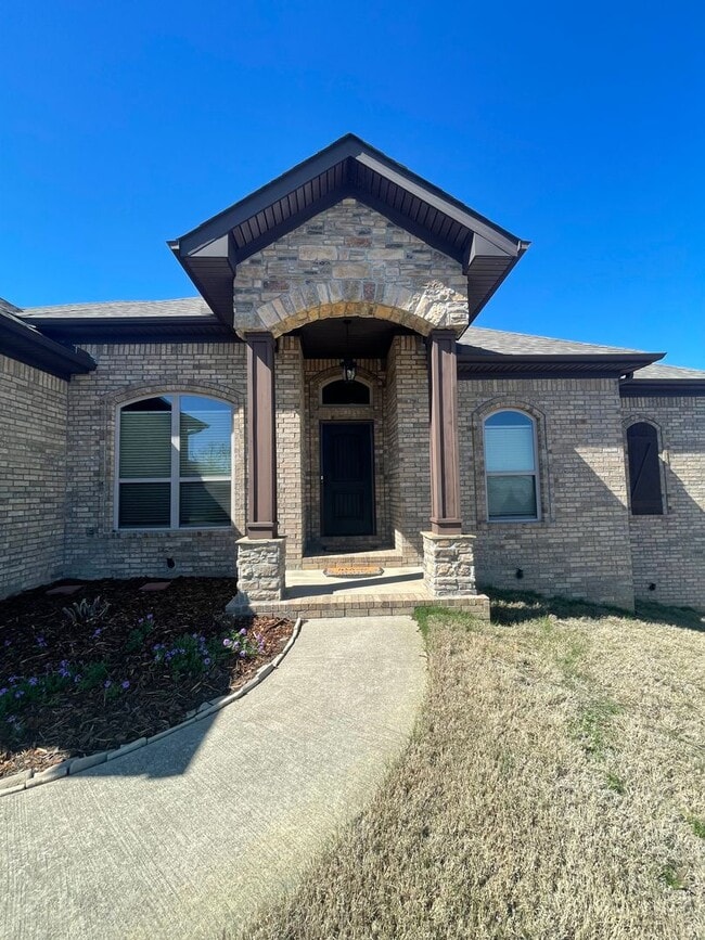 Photo - Great location in Sherwood