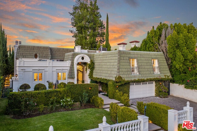 Photo - 18875 Pasadero Dr