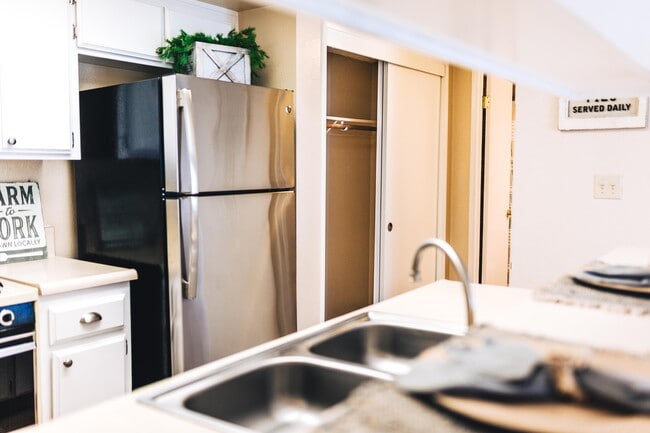 Photo - Del Pine Terrace