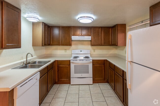 3BR, 2BA - 1336 SF