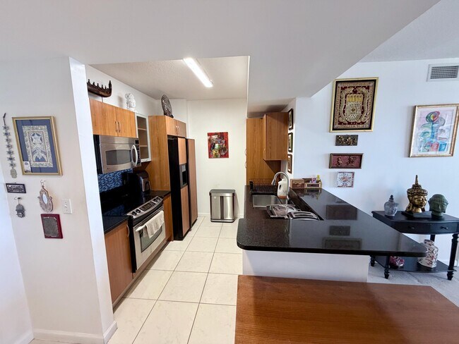 Photo - 2775 NE 187th St Unit 505