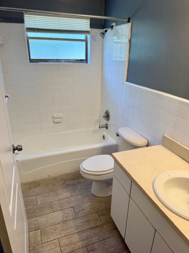 Photo - 8105 N Klondyke St Unit A