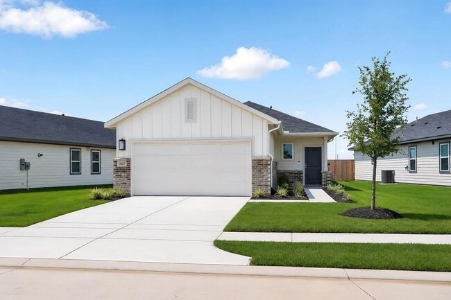Building Photo - 18027 Lasso Mls Dr