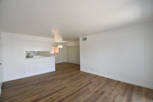 Photo - 6401 Riverton Ave Unit 101