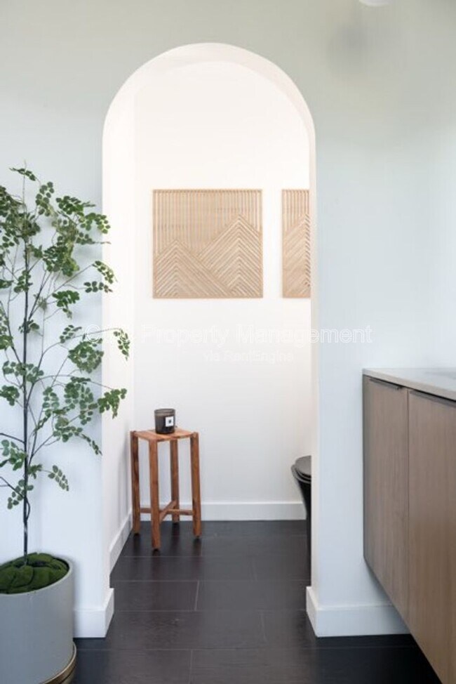 Photo - 5234 Chariton Ave