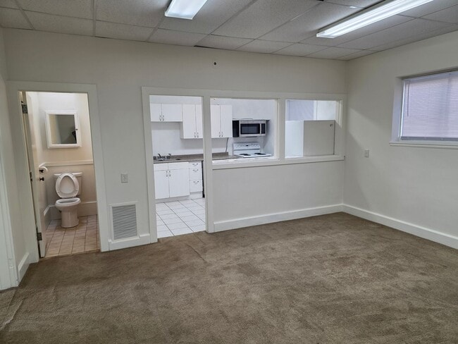 Photo - 64 Kenyon St Unidad 1st floor