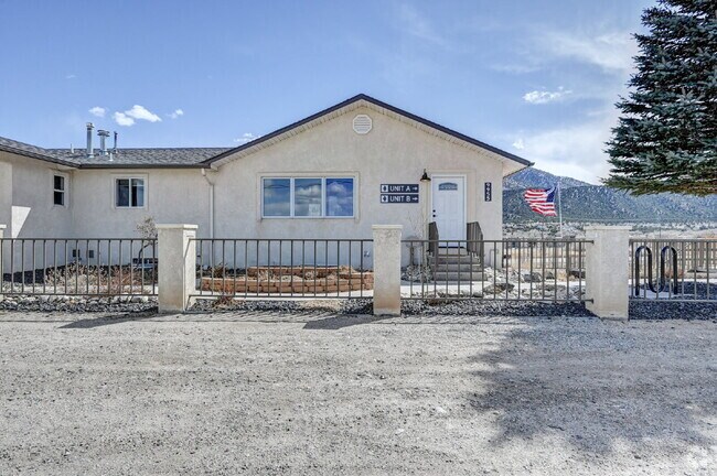 Building Photo - Affordable Luxury 2b/1b in Salida — Utilit... Rental