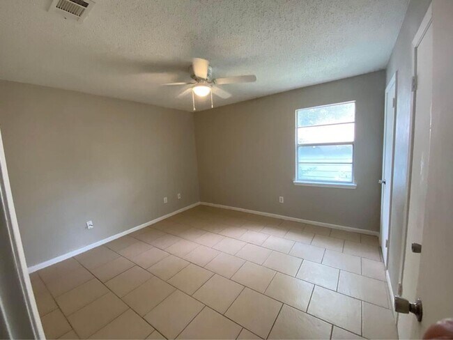 Photo - 2015 Trice Avenue Unit B