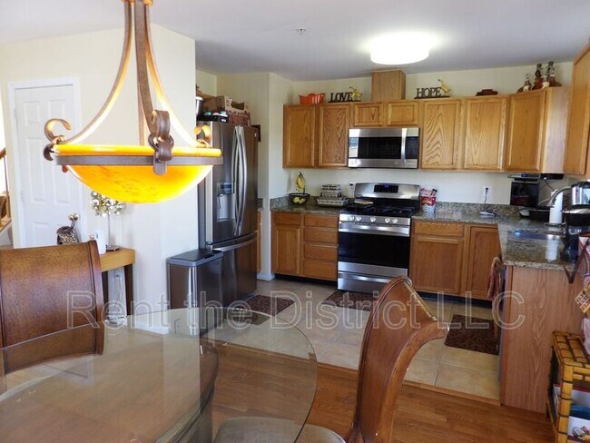 Photo - 1026 Wahler Pl SE