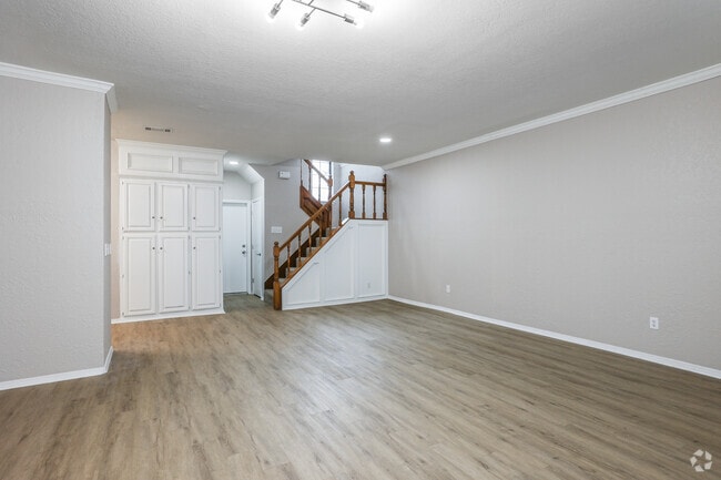 2BD, 2.5BA - 1880SF - Lindsey Room
