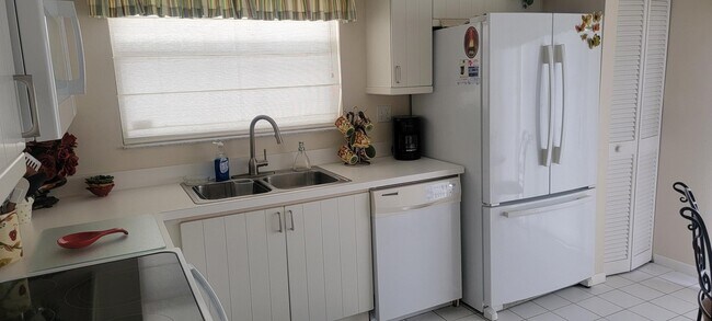 Photo - 2529 Bedford Mews Dr