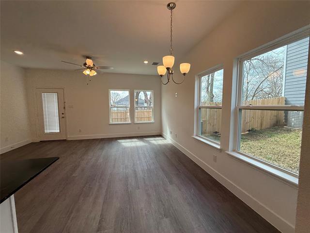 Photo - 412 E 7th St