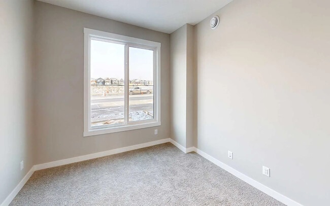 Photo - 20998 Seton Way SE