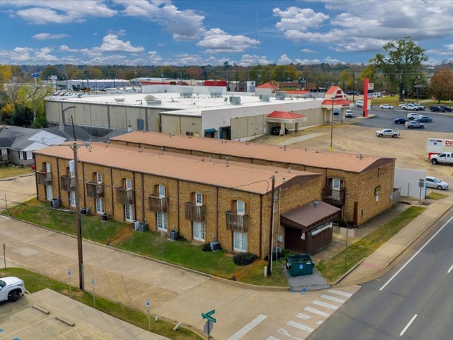 Building Photo - 208 E Starr Ave Unit 13