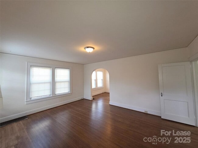 Photo - 2409 Commonwealth Ave