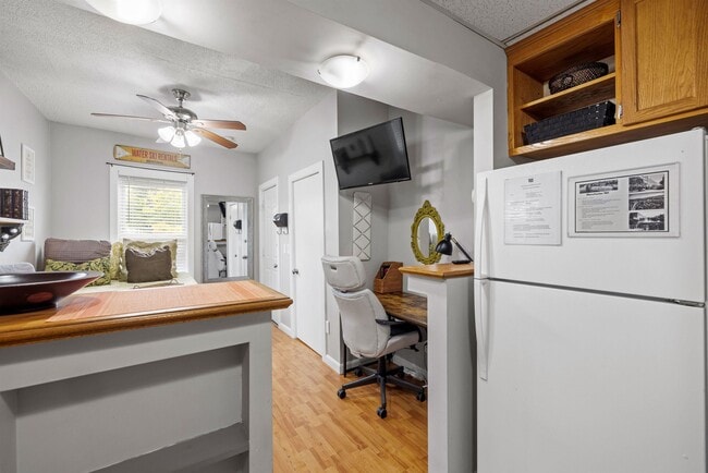 Photo - 792 Grove St Unit 4