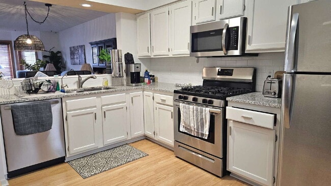 Photo - 2-Bed Townhouse with open layour in Hopkins – 1290 Sq Ft of Comfort!"