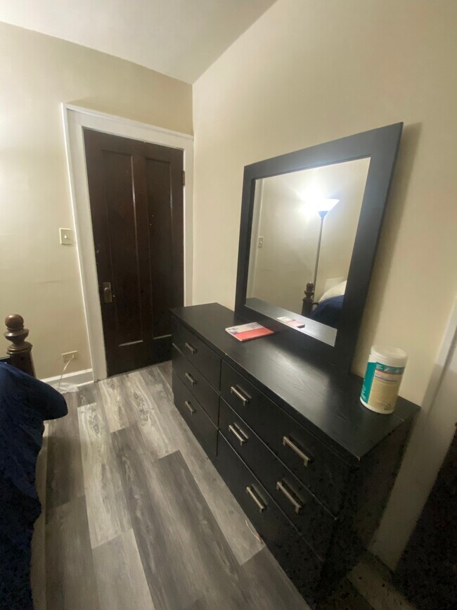 Photo - 14111 Jenne Ave