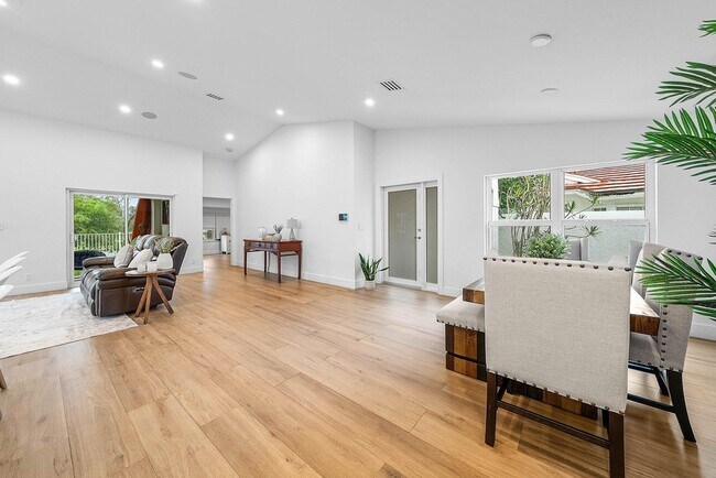 Photo - 2721 Neaton Ct