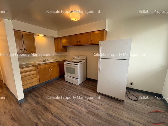 Photo - 380 L St Unit 380