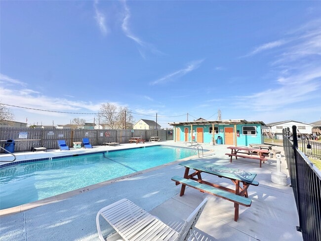 Photo - 395 Redfish Dr