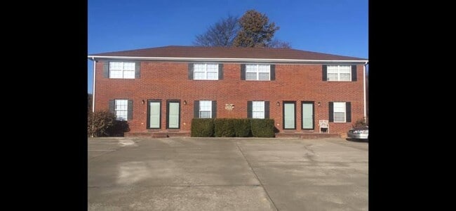 Building Photo - 1701 Bourland Ln Unit Apt C