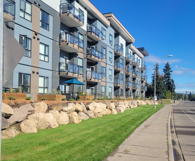 Building Photo - Forest Glen III Apartments