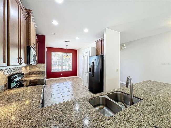 Photo - 605 Parker Lee Loop