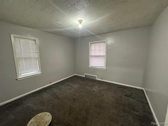 Photo - 7785 Mettetal St