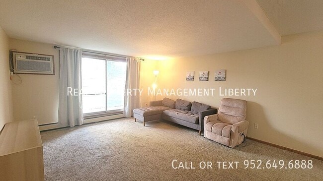 Photo - 1690 Highway 36 W