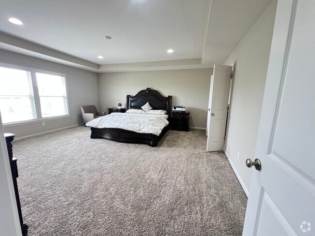 Building Photo - 2418 Silver Rose Dr Rental