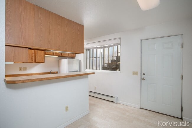 Photo - 1 BD, 1 BA Apartment Nestled Back on a Cul-de-Sac Unit 4004 #1