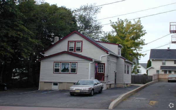 Photo - 48 E Main St