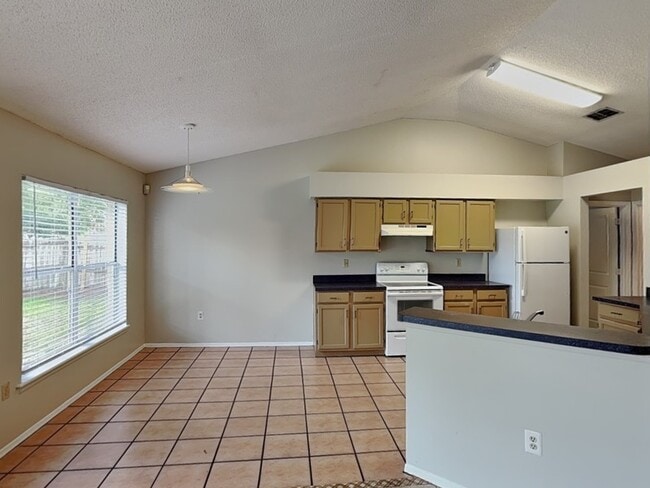 Photo - 1618 Cassingham Cir