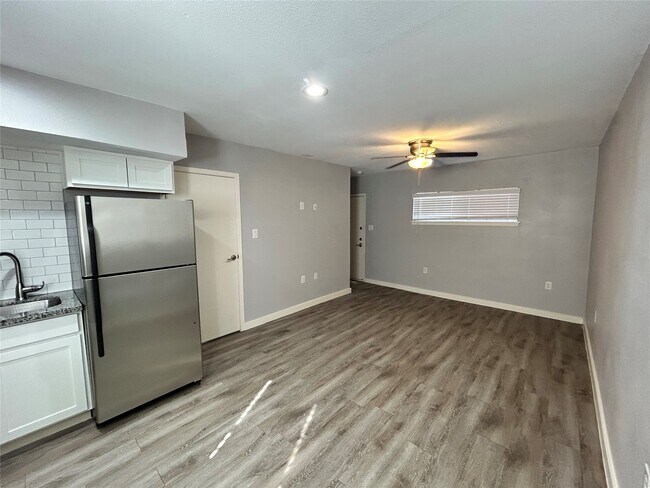 Photo - 2807 Beauchamp St Unidad 17