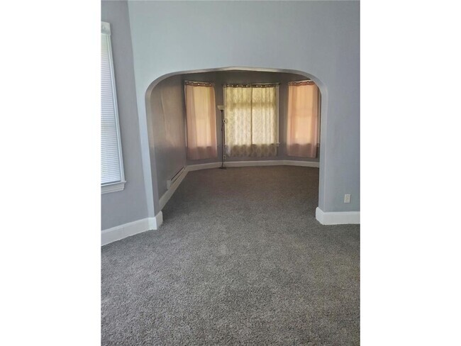 Building Photo - 1133 Beech St Rental