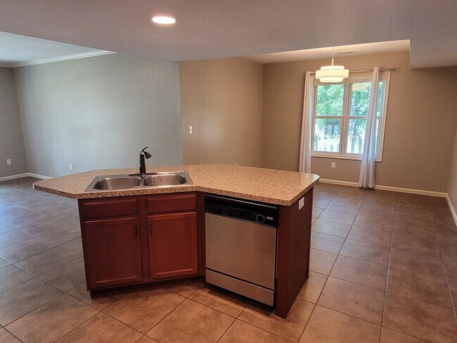 Photo - 3 Bedroom 2.5 Bathroom Home