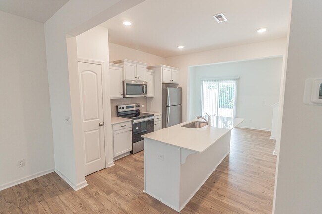 Photo - 195 Crescent Wy