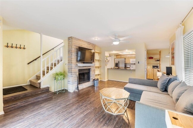 Building Photo - 11301 Jollyville Rd Unit E2 Rental