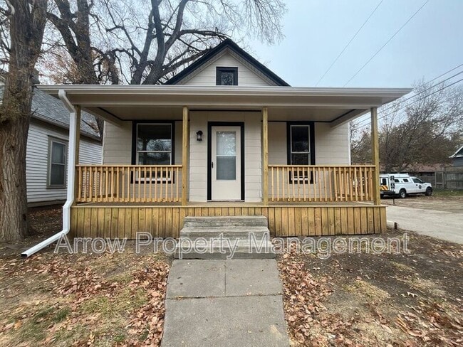 Building Photo - 918 S 10th St