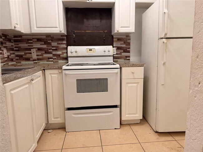Photo - 770 NE 128th St Unit 304
