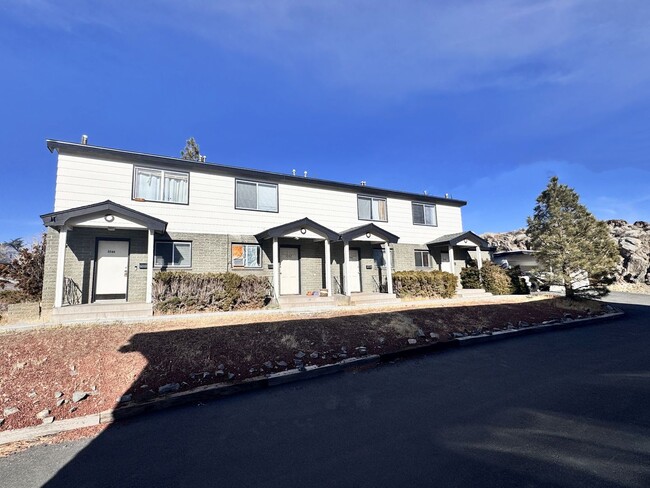 For Lease Near UNR - 2 Bed, 1.5 Bath with ... - For Lease Near UNR - 2 Bed, 1.5 Bath with ... House